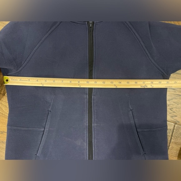 Lululemon City Bound Full Zip Jacket Size 8 Navy Blue w/Black trim - Picture 8 of 11